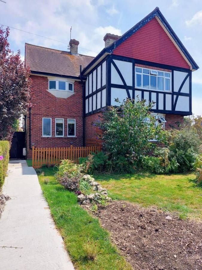 Inviting 1-Bed Apartment In Herne Bay Extérieur photo