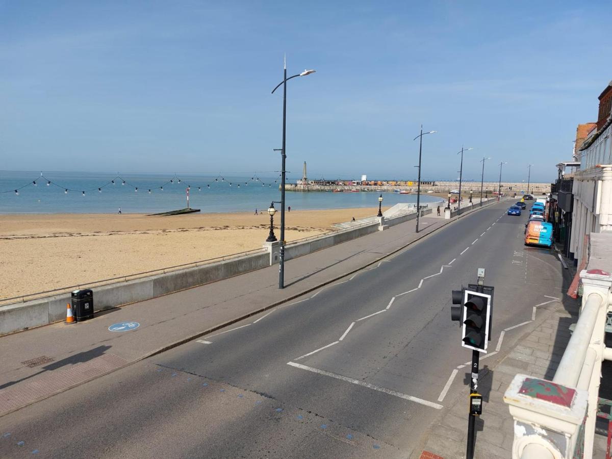 Inviting 1-Bed Apartment In Herne Bay Extérieur photo