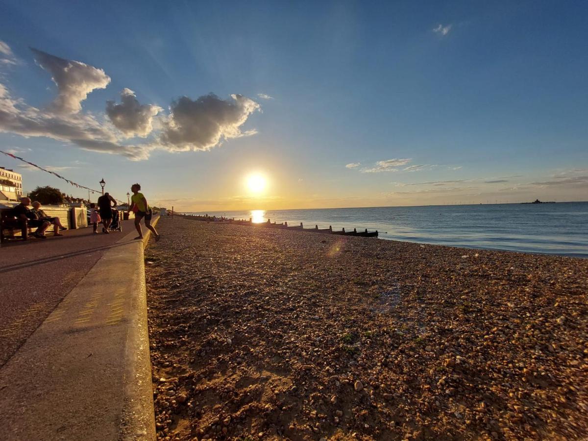 Inviting 1-Bed Apartment In Herne Bay Extérieur photo