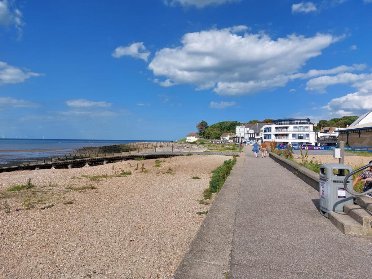Inviting 1-Bed Apartment In Herne Bay Extérieur photo